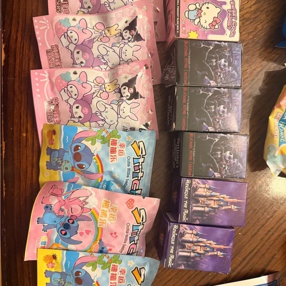 Huge lot of 22 mixed items Stocking Stuffers Blind Bags Hello Kitty, Stitch NEW - Picture 6 of 7